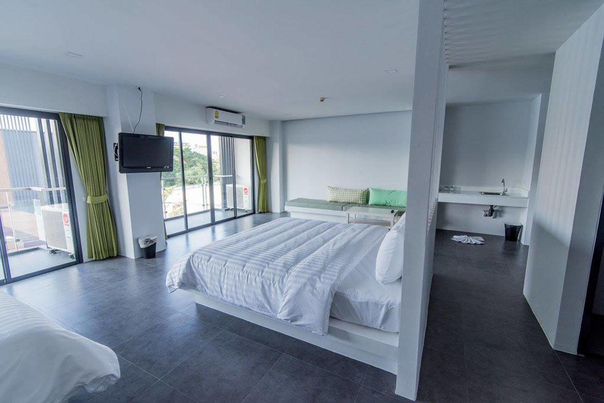 Panitar Haus Ξενοδοχείο Τσον Μπουρί Εξωτερικό φωτογραφία